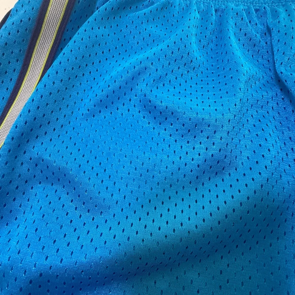 Nike Dri-FIT Woven Blue Shorts *NEW WITHOUT TAGS*